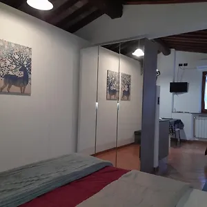 Guest house La Casa In Giardino, Volterra